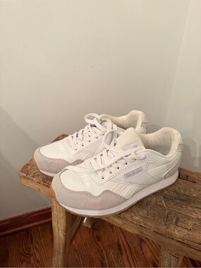 Reebok White Sneakers with Light Gray Suede Trim